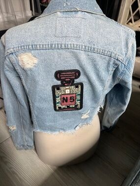 Car Mar Jean jacket with back patch perfume bottle size M